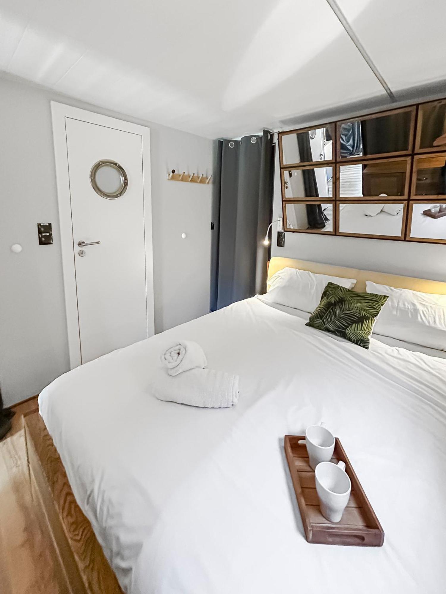 Sejour Unique Sur Un Bateau "Marius" Hotel Vauvert Exterior foto